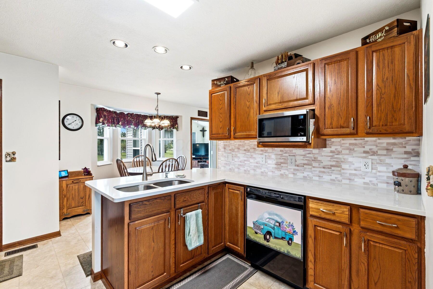 1251 Carr Road Property Photo 11