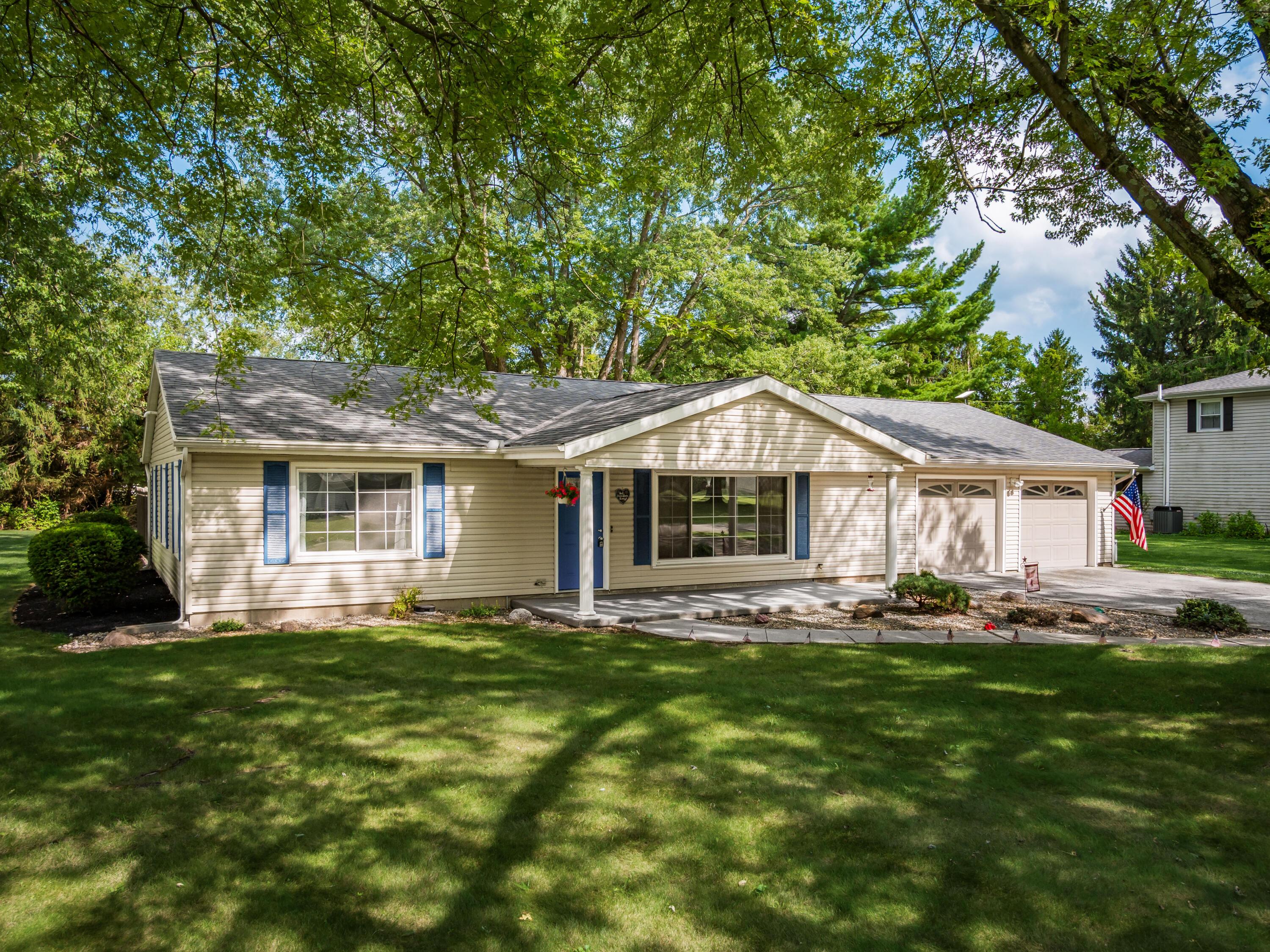 1004 Adare Road Property Photo 1