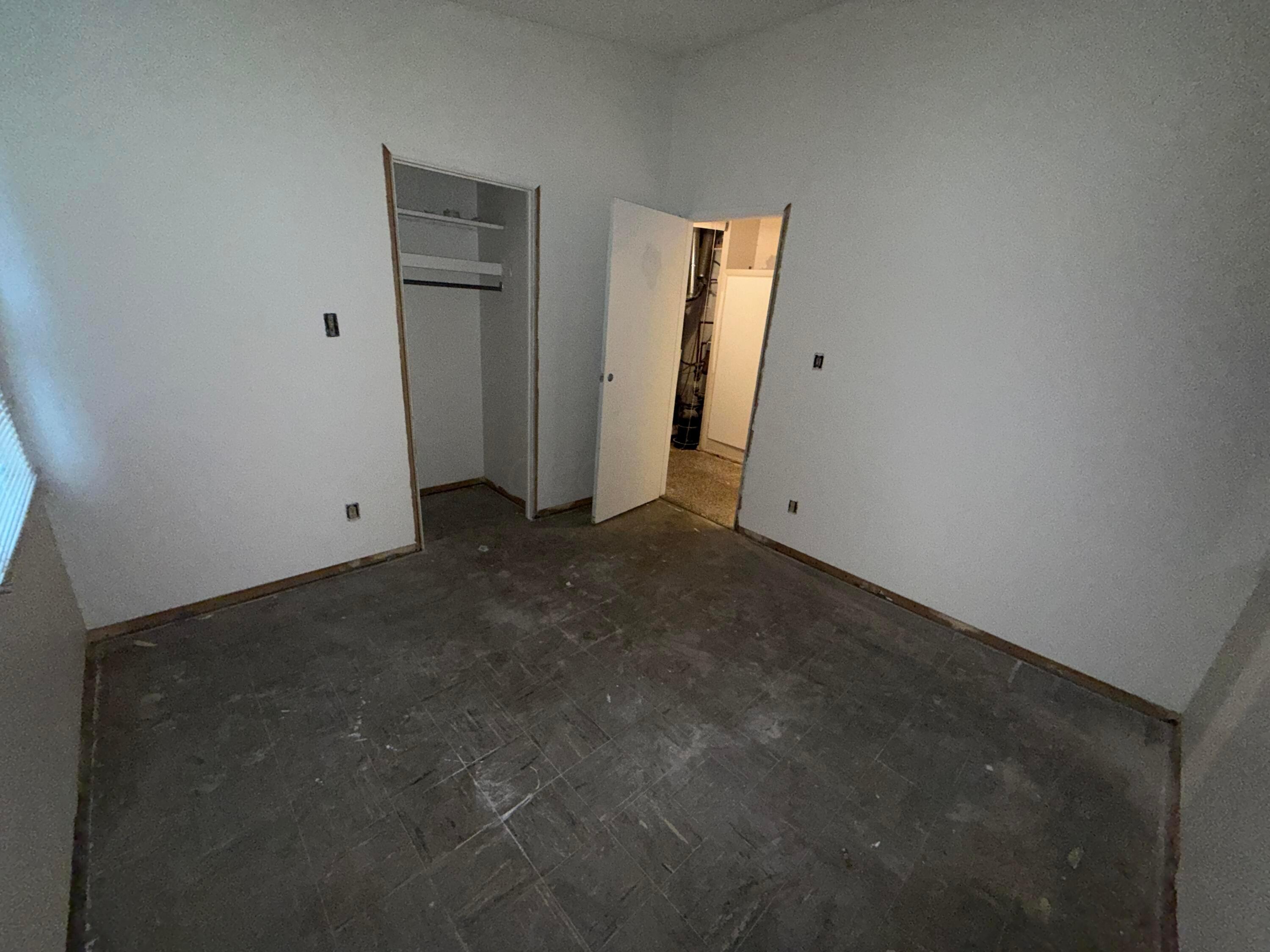 226030525 Property Photo 6