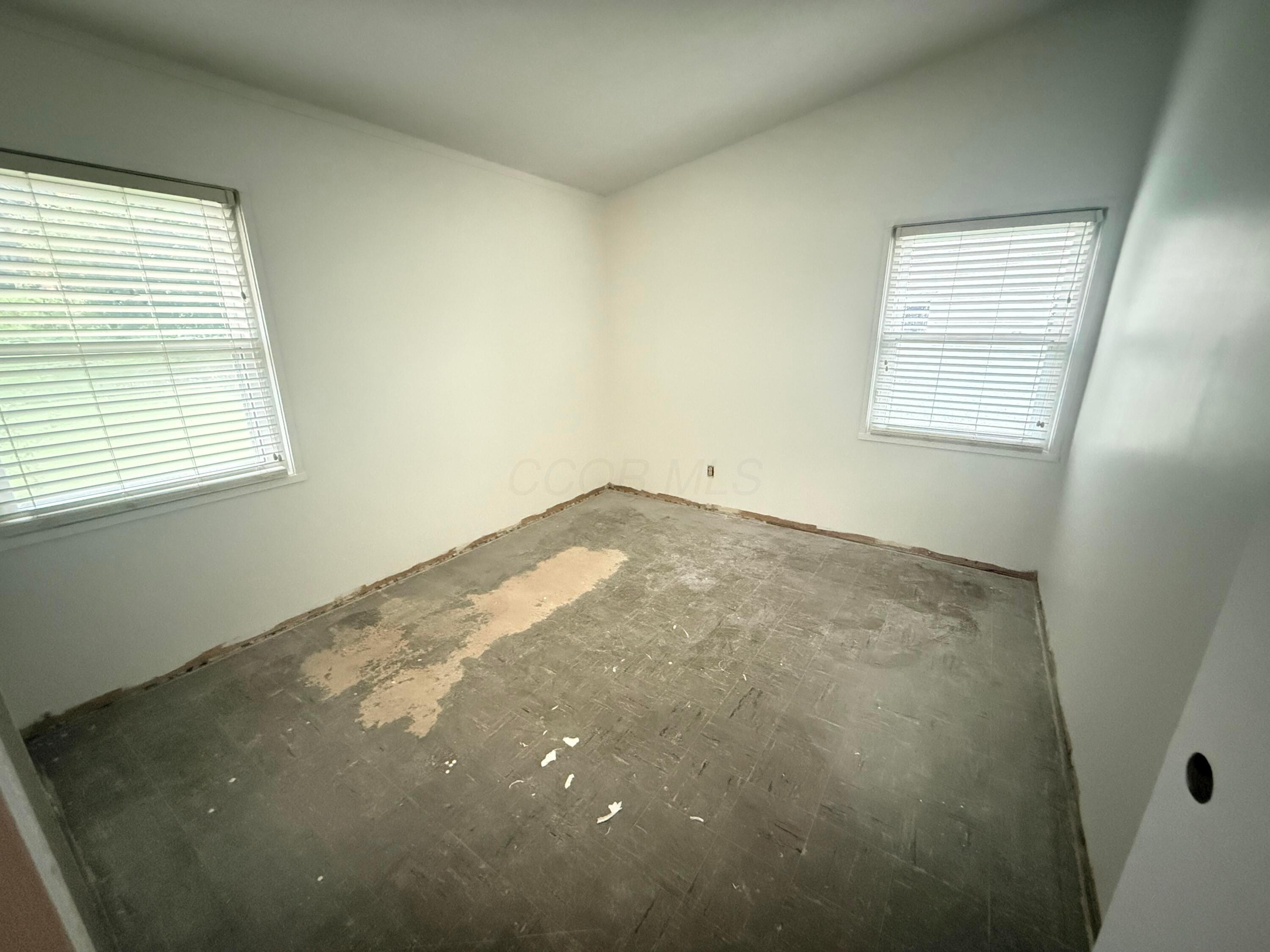 226030525 Property Photo 7