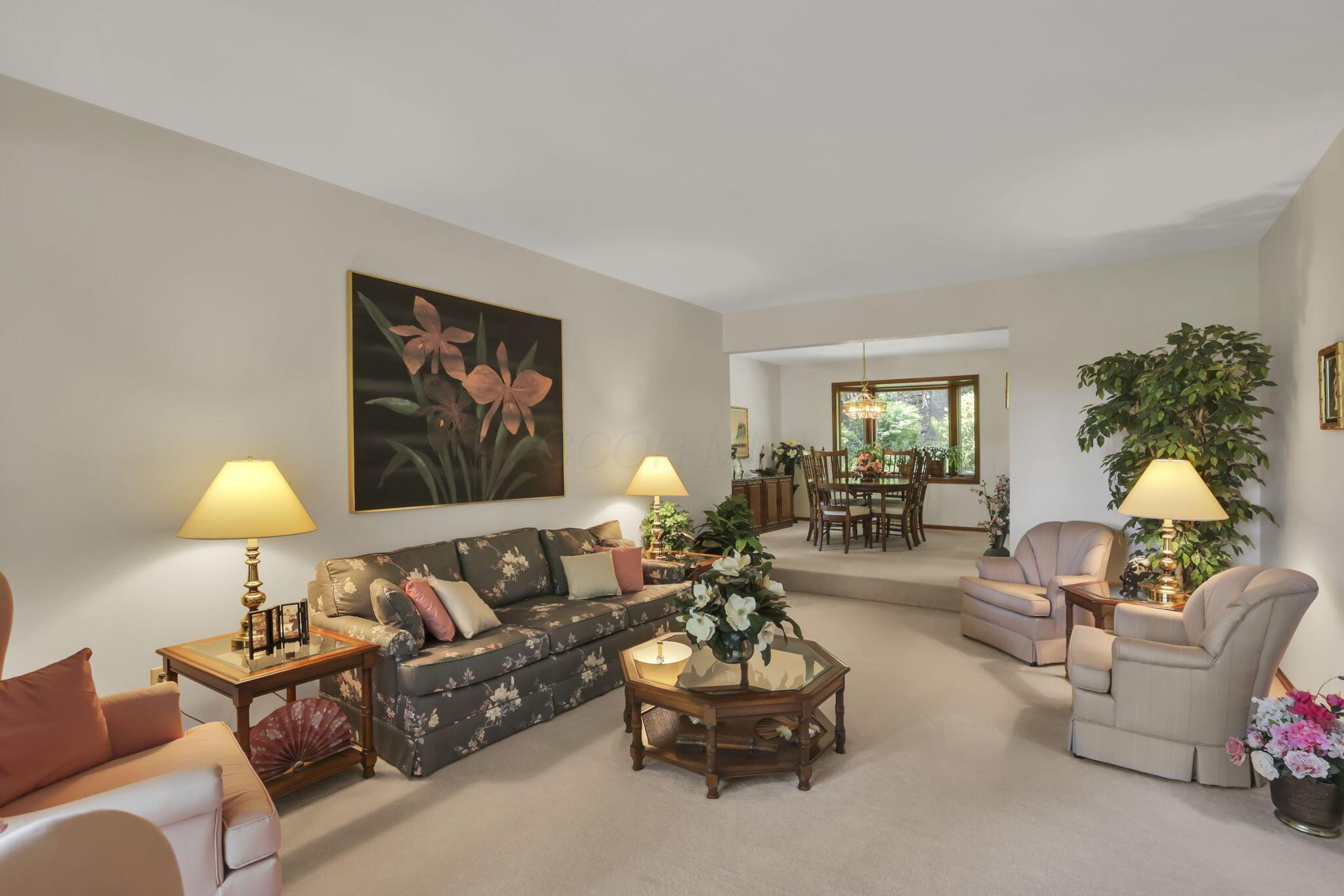 689 Howell Drive Property Photo 3