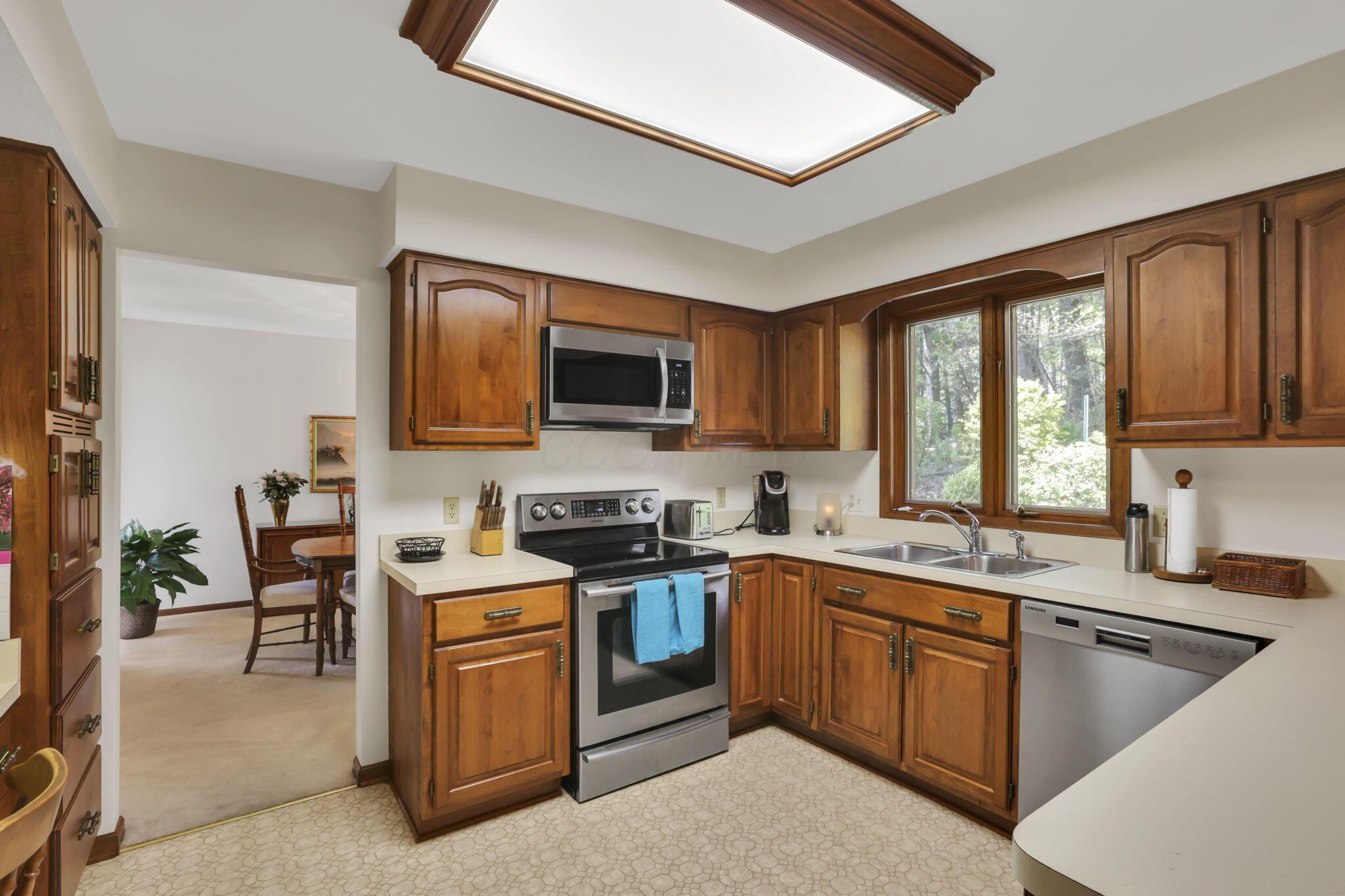 689 Howell Drive Property Photo 11