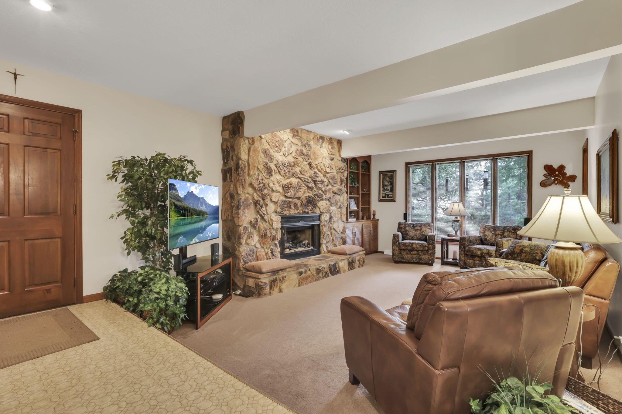 689 Howell Drive Property Photo 15