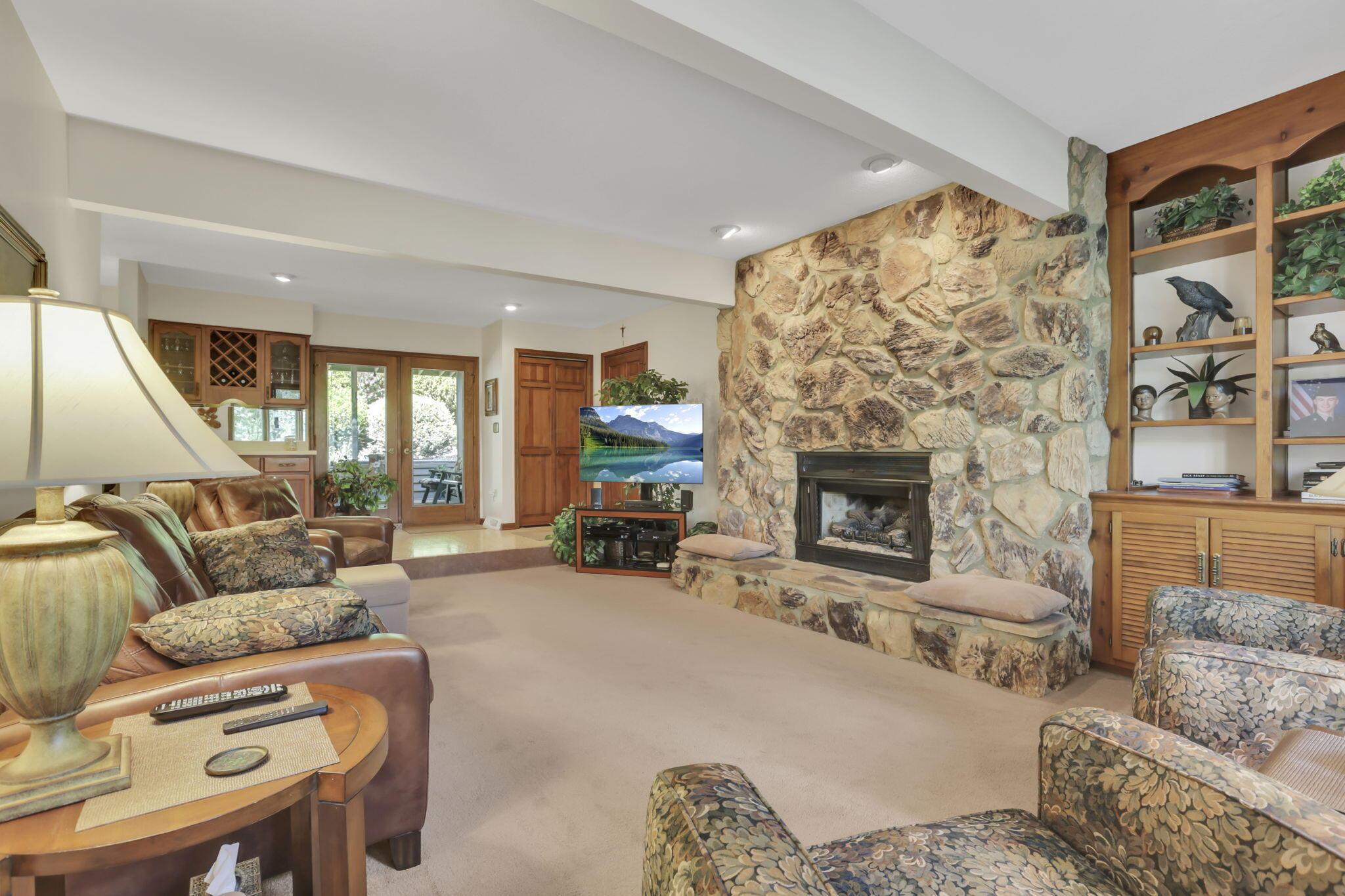 689 Howell Drive Property Photo 18