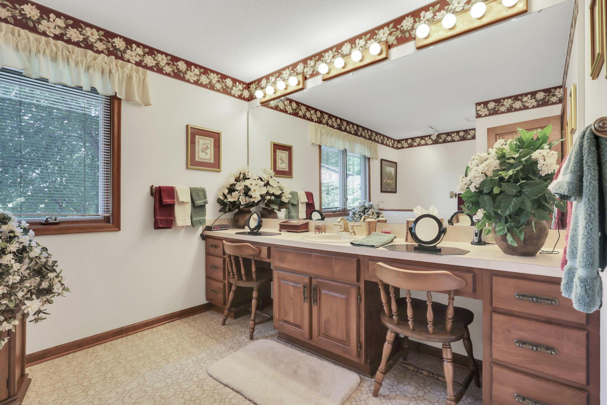 689 Howell Drive Property Photo 34