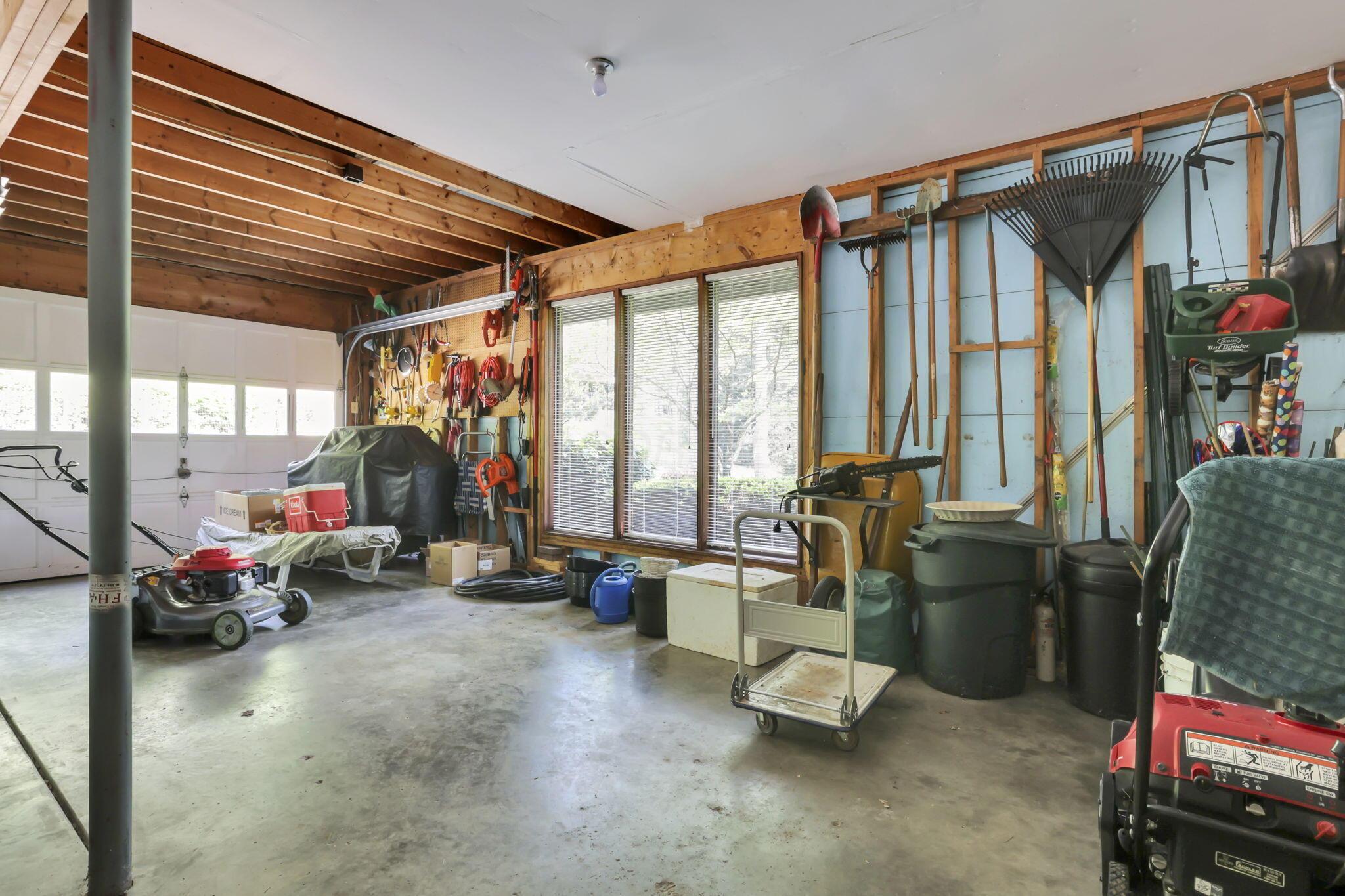 689 Howell Drive Property Photo 45