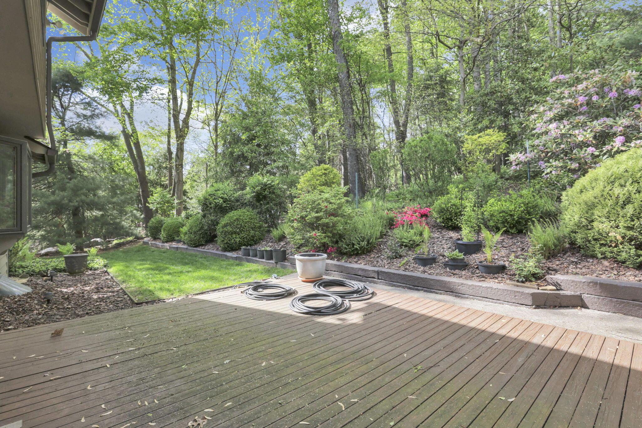 689 Howell Drive Property Photo 47