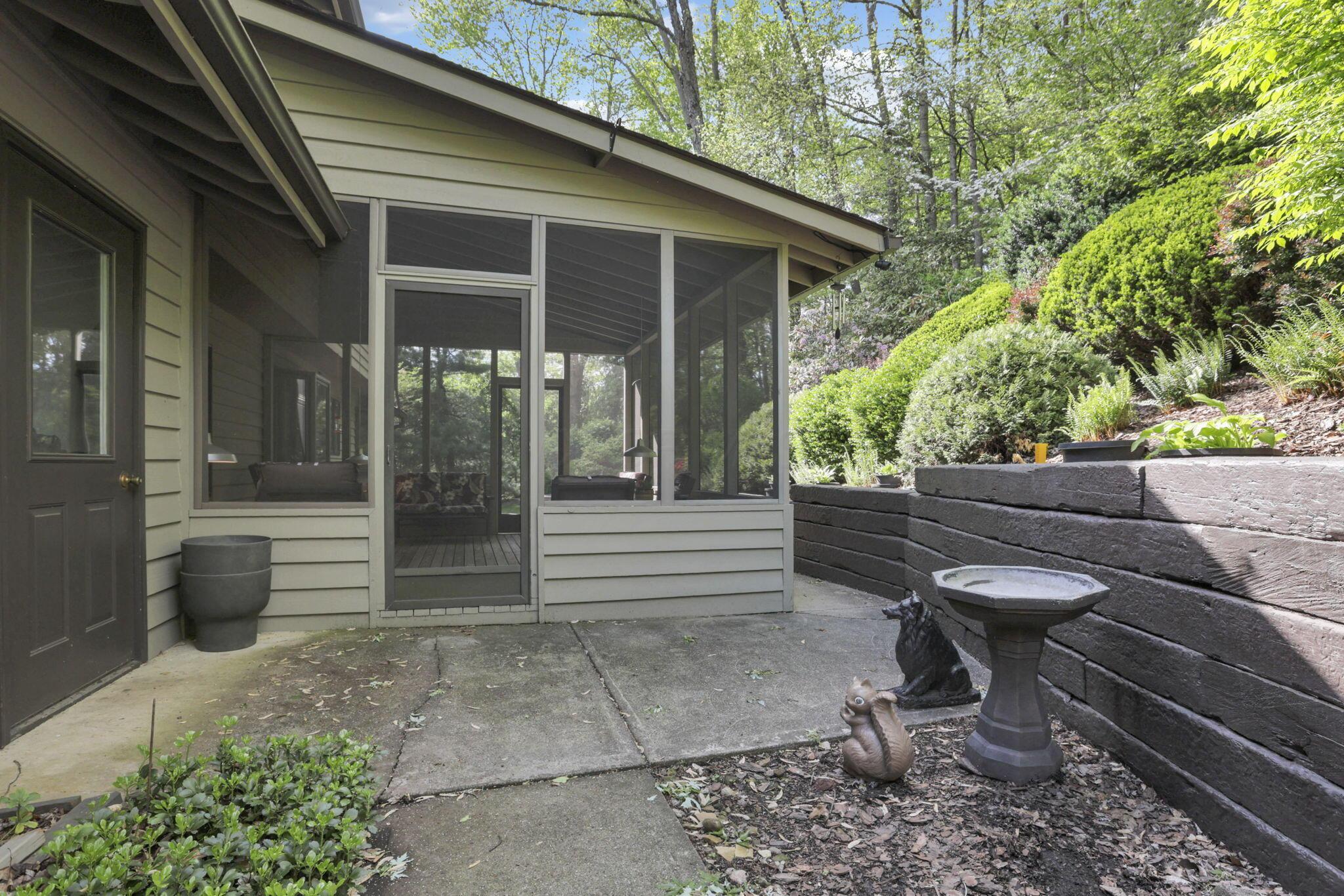 689 Howell Drive Property Photo 49