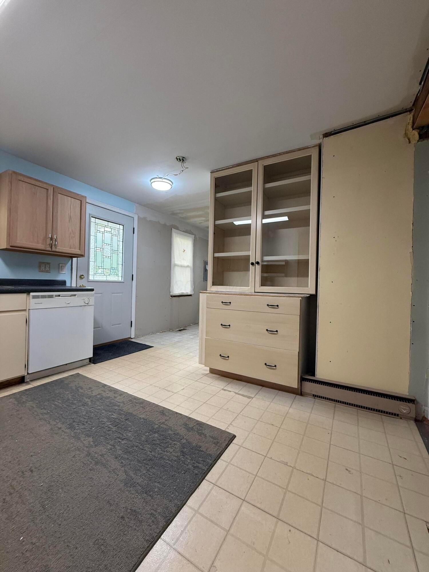 841 Elizabeth Avenue Property Photo 3