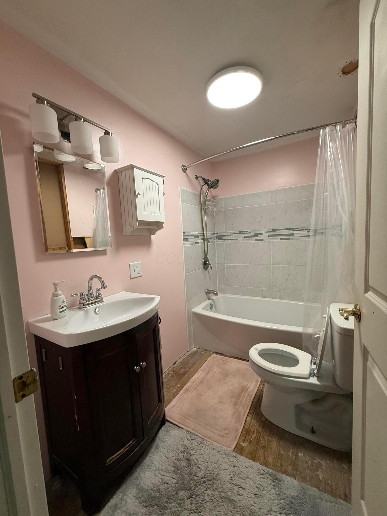 841 Elizabeth Avenue Property Photo 5