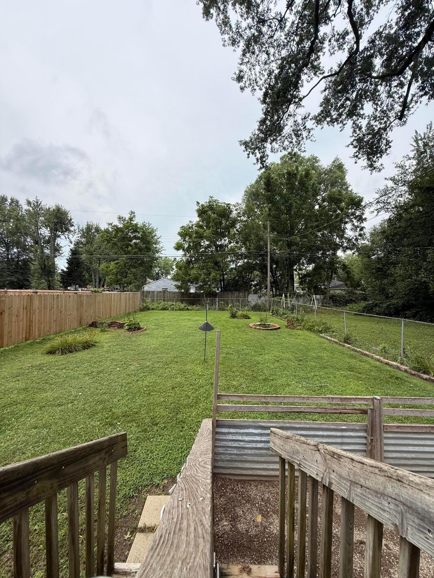 841 Elizabeth Avenue Property Photo 9