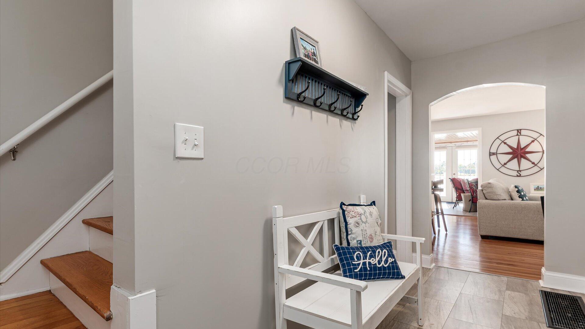 955 Lake Shore Drive E Property Photo 5