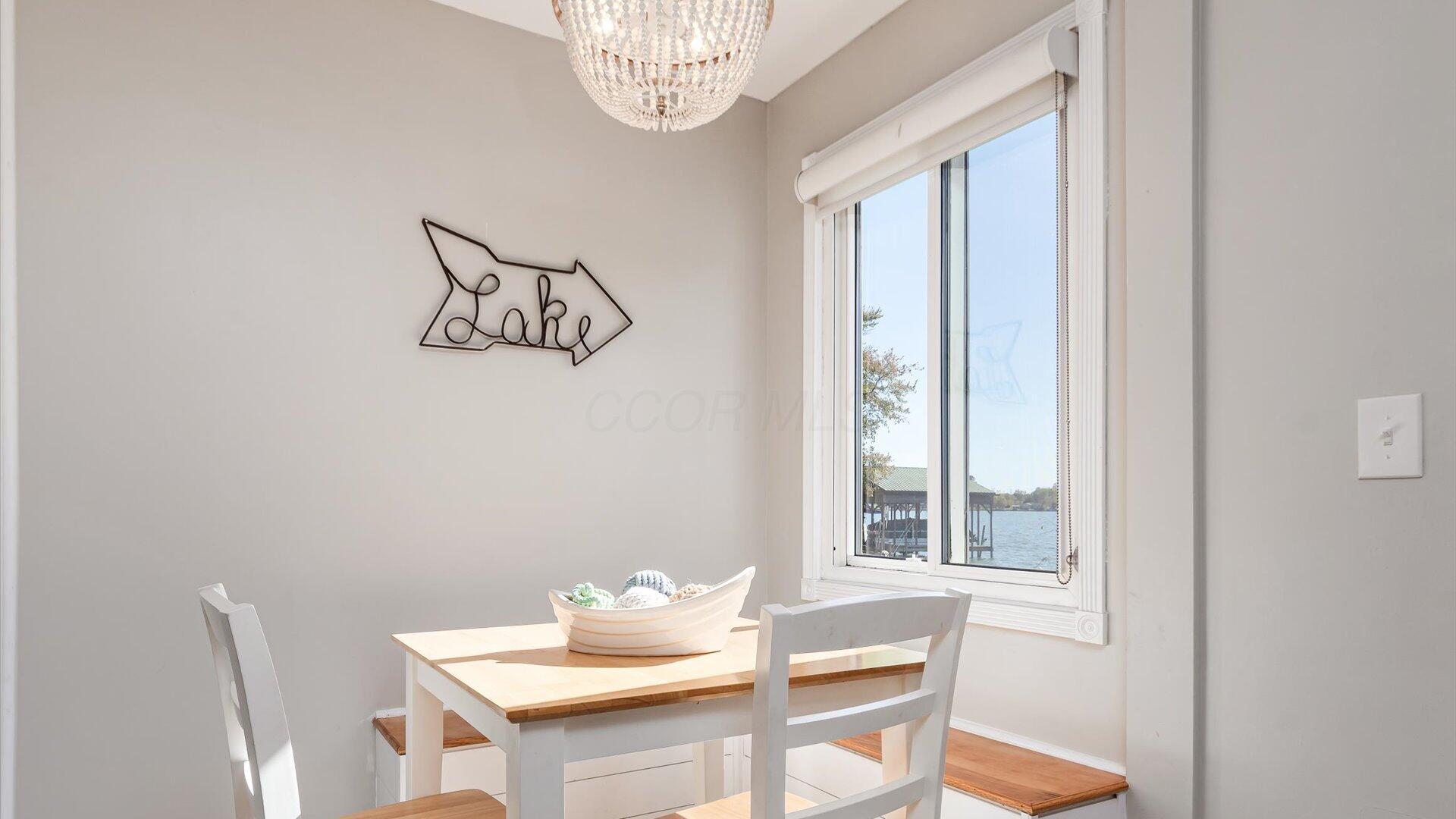 955 Lake Shore Drive E Property Photo 17