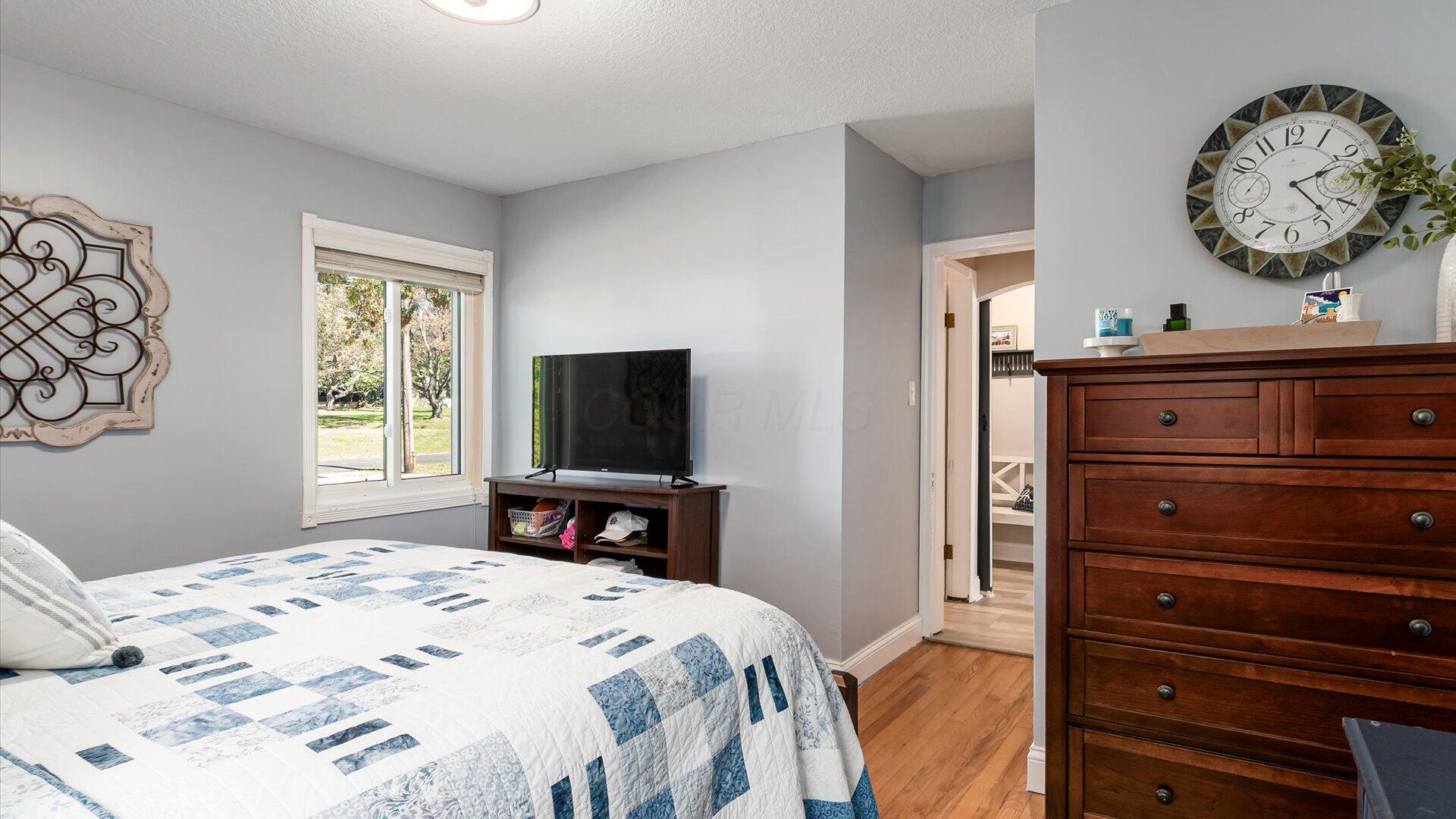 955 Lake Shore Drive E Property Photo 30