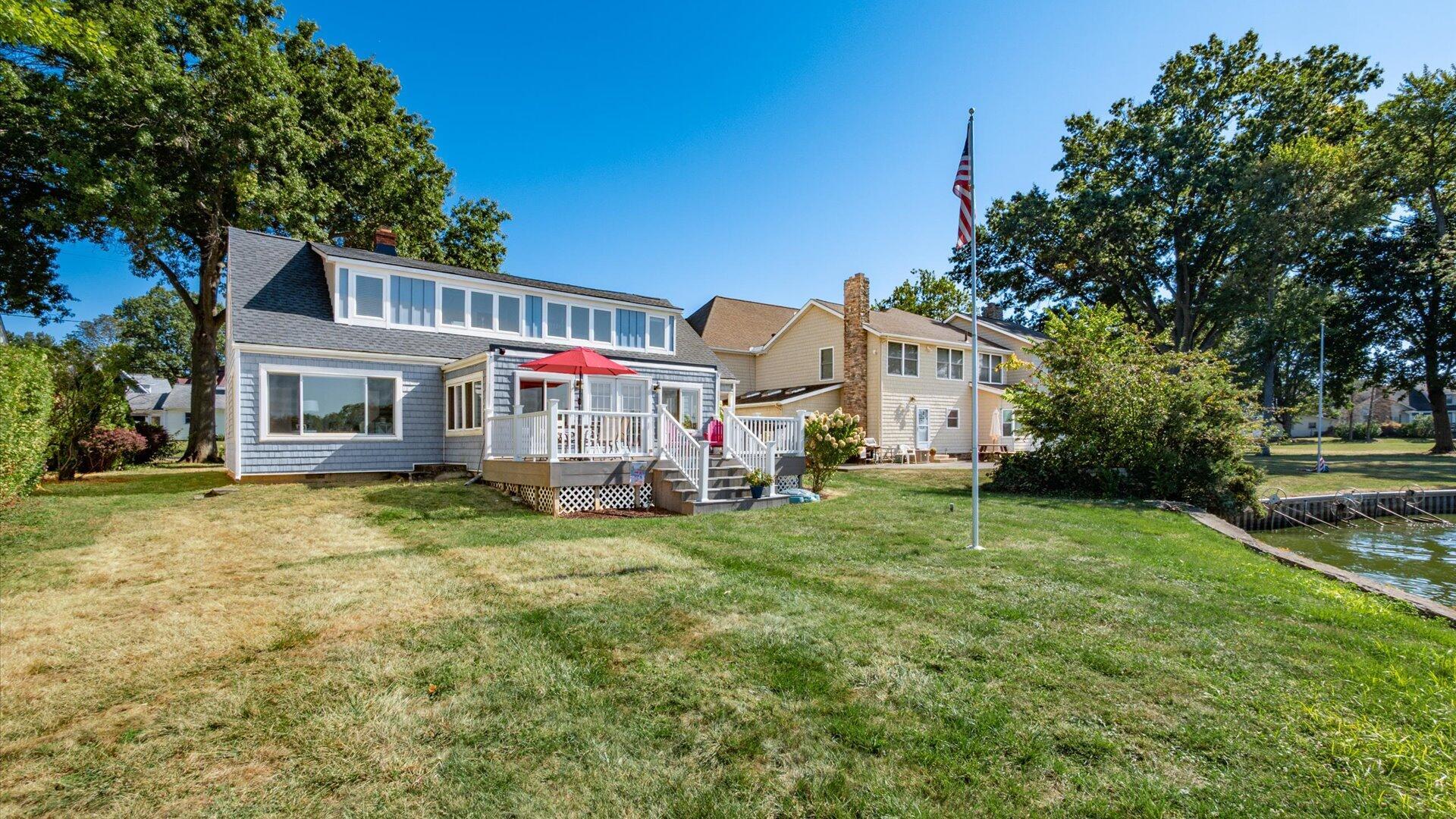 955 Lake Shore Drive E Property Photo 47