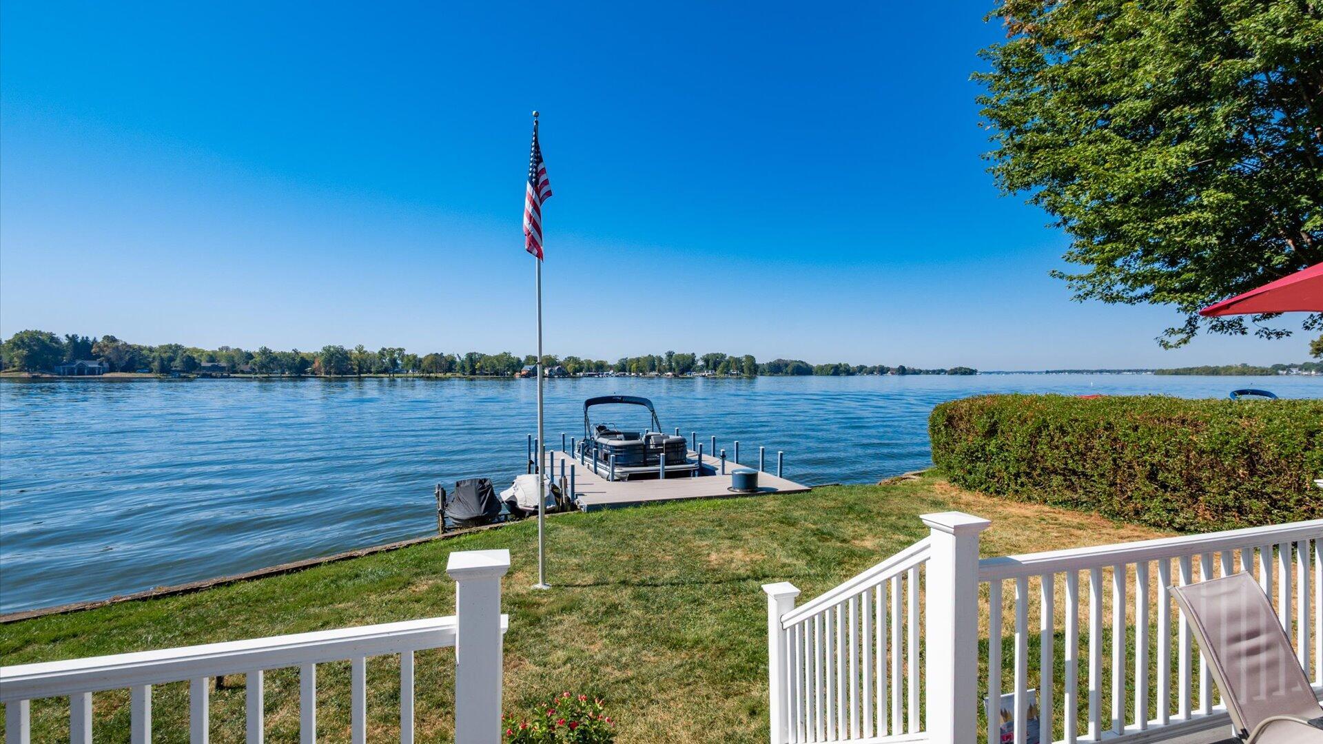 955 Lake Shore Drive E Property Photo 53