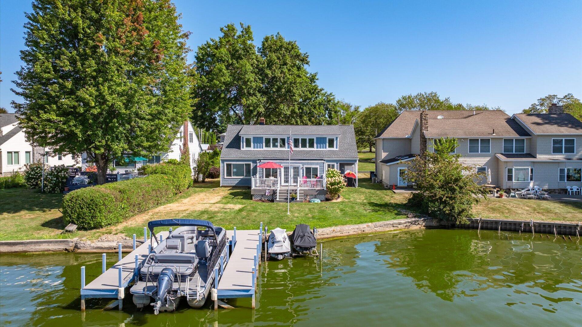 955 Lake Shore Drive E Property Photo 65
