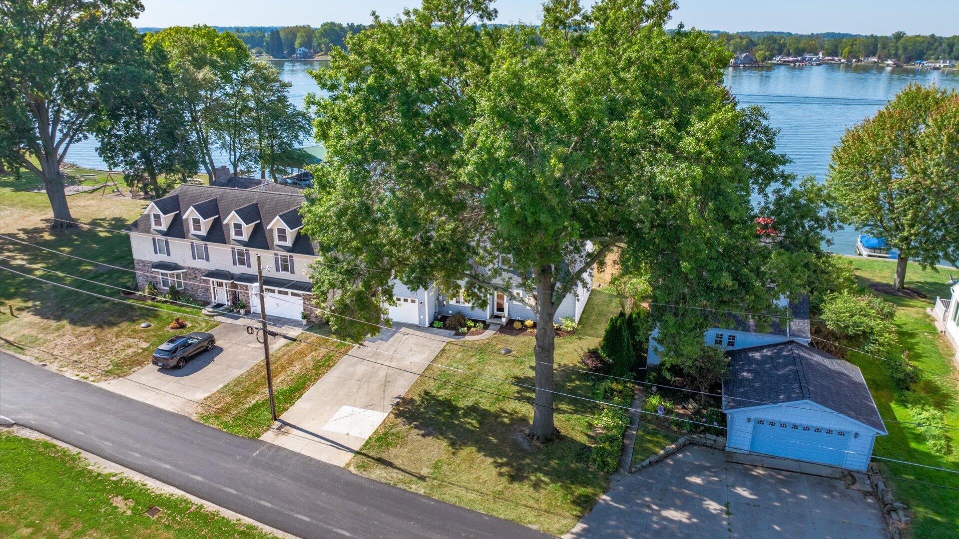 955 Lake Shore Drive E Property Photo 72
