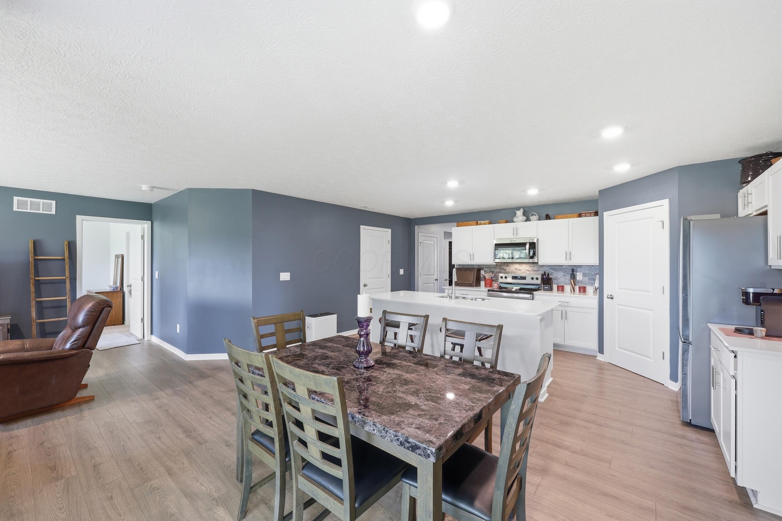 1017 Sherwood Loop Property Photo 12