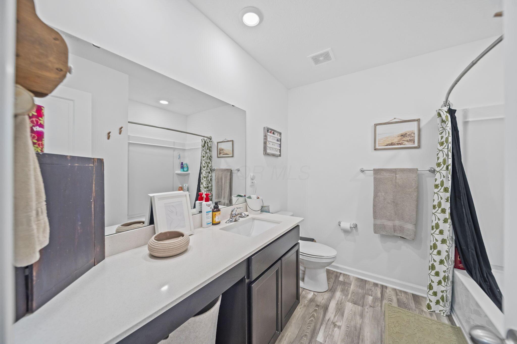 322 Juhl Court Property Photo 28