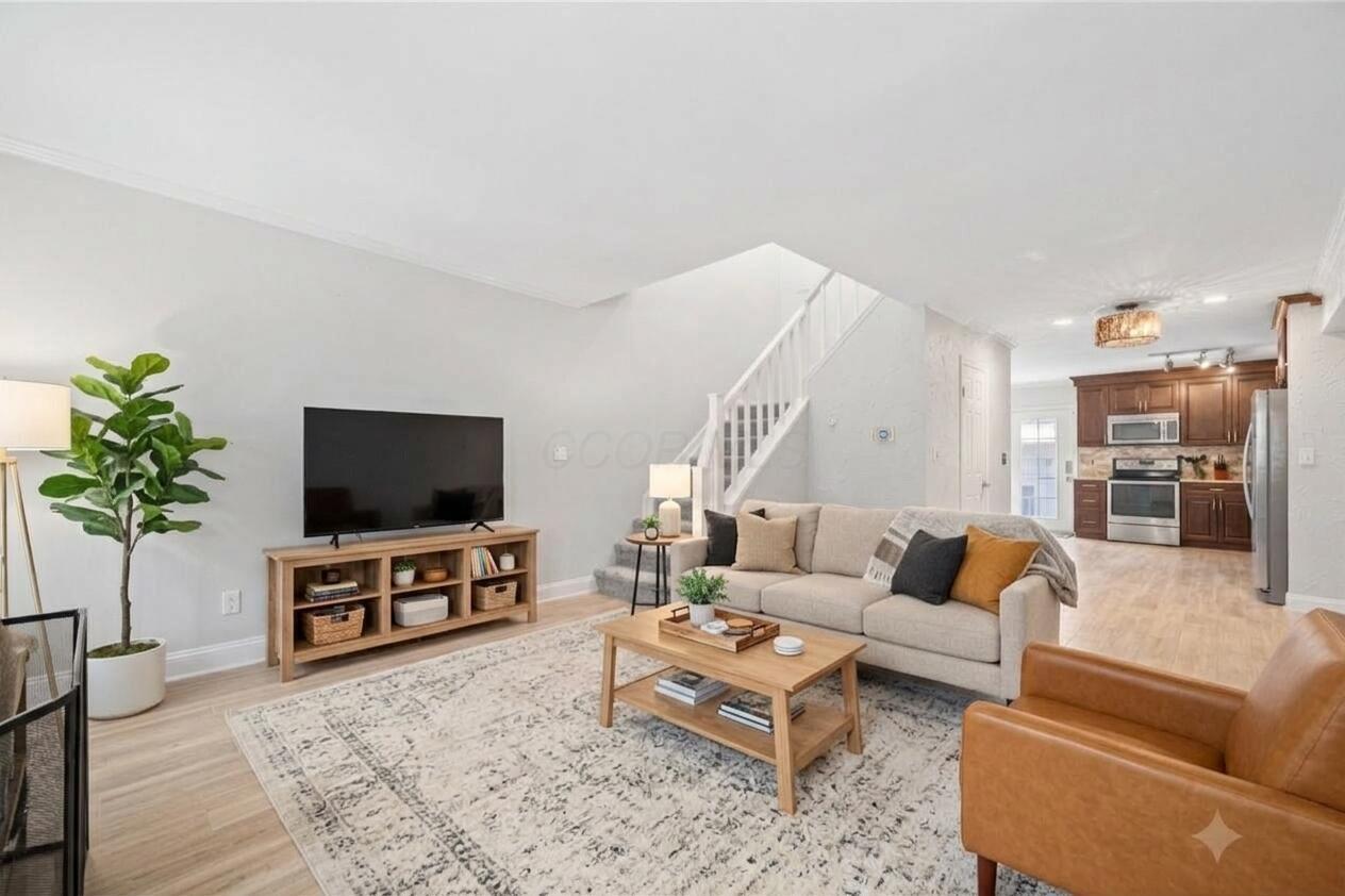 493 W 3rd Avenue Property Photo