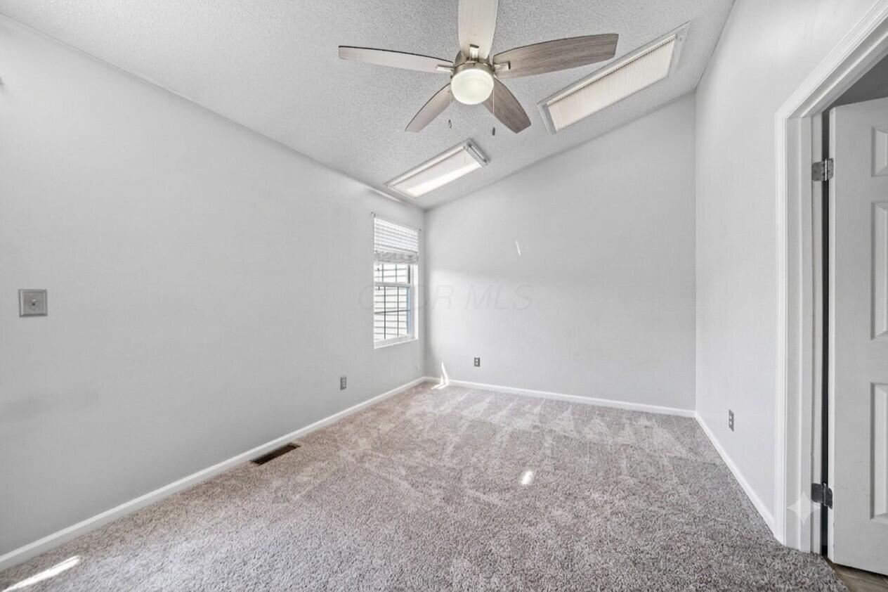 493 W 3rd Avenue Property Photo 23