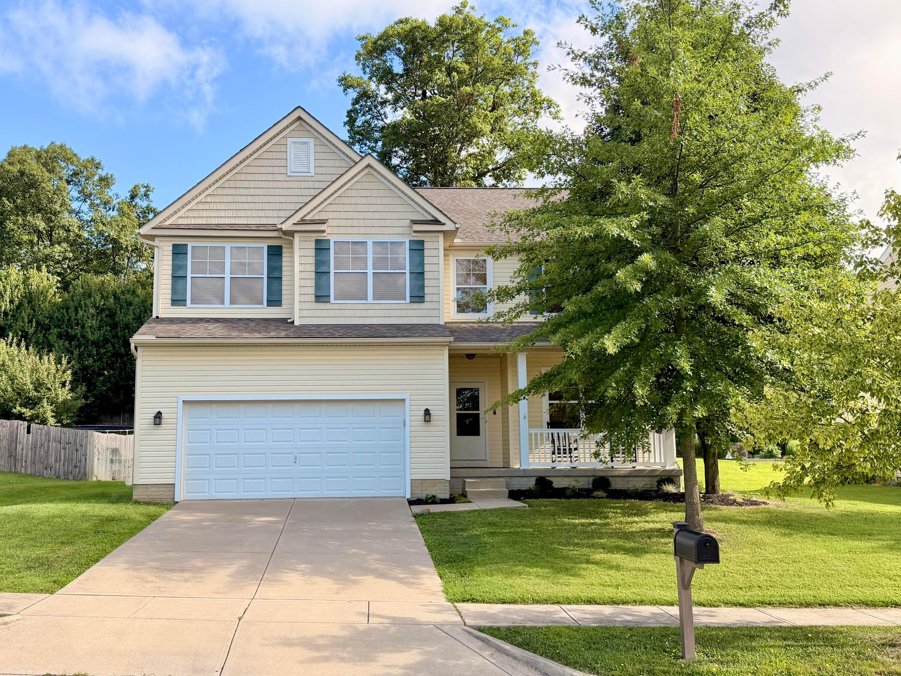 512 Devencroft Ridge E Property Photo 1