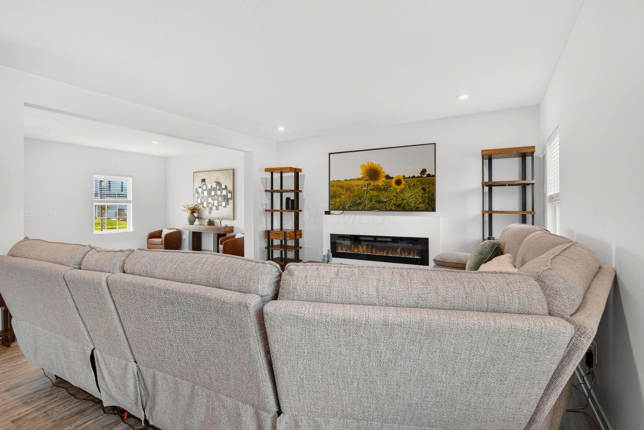 37 Thoreau Drive Property Photo 12