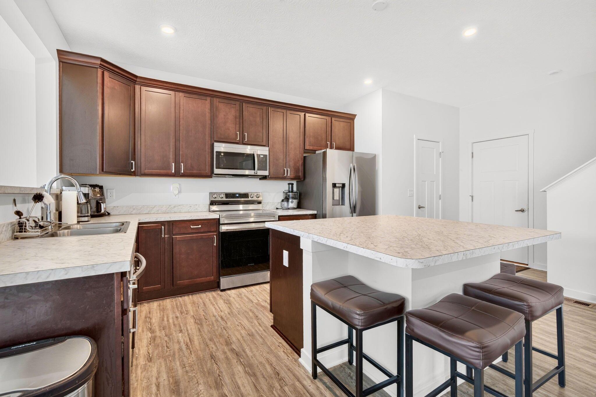 37 Thoreau Drive Property Photo 19