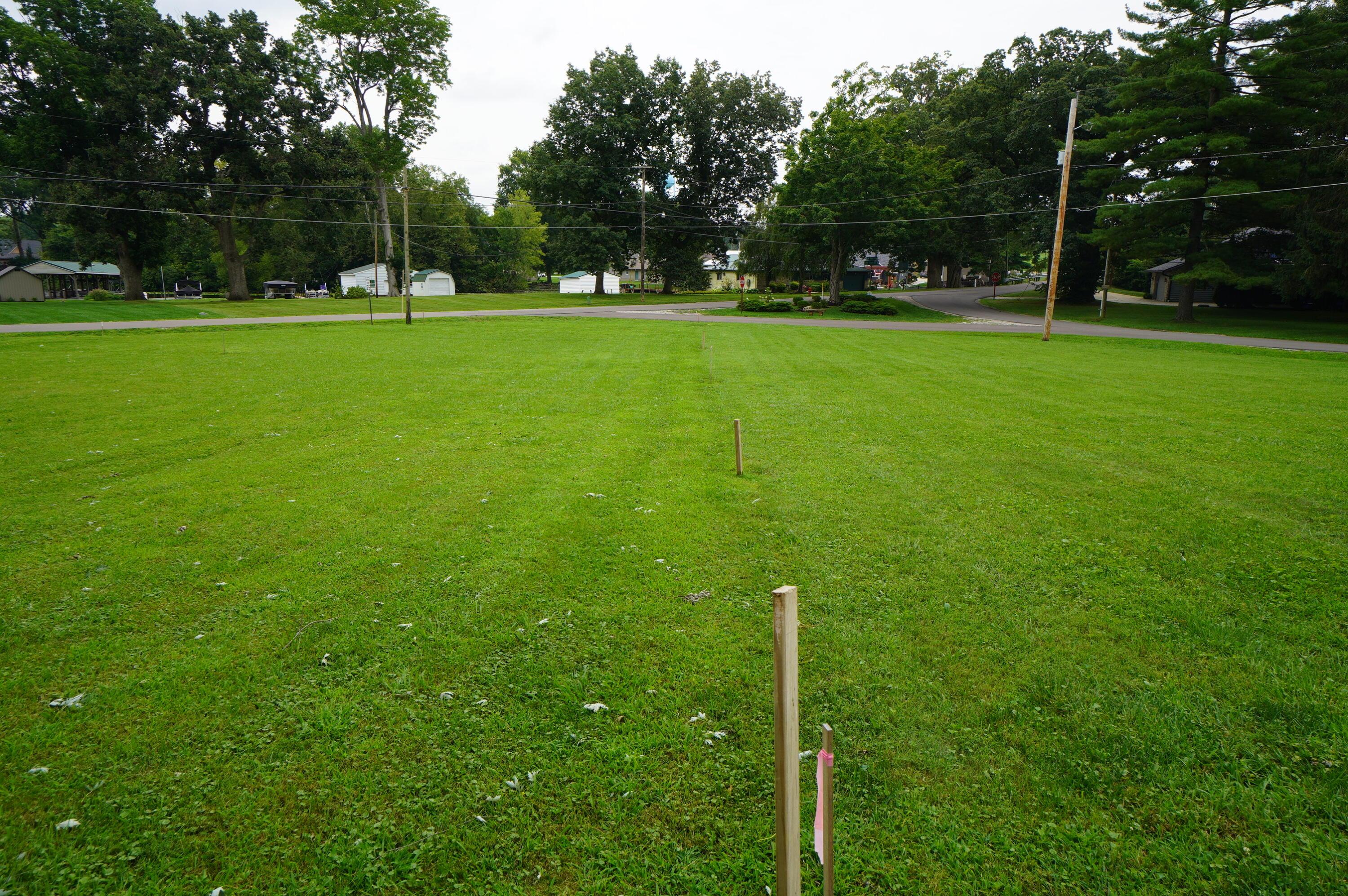 1102 W Lakeshore Se Property Photo 6