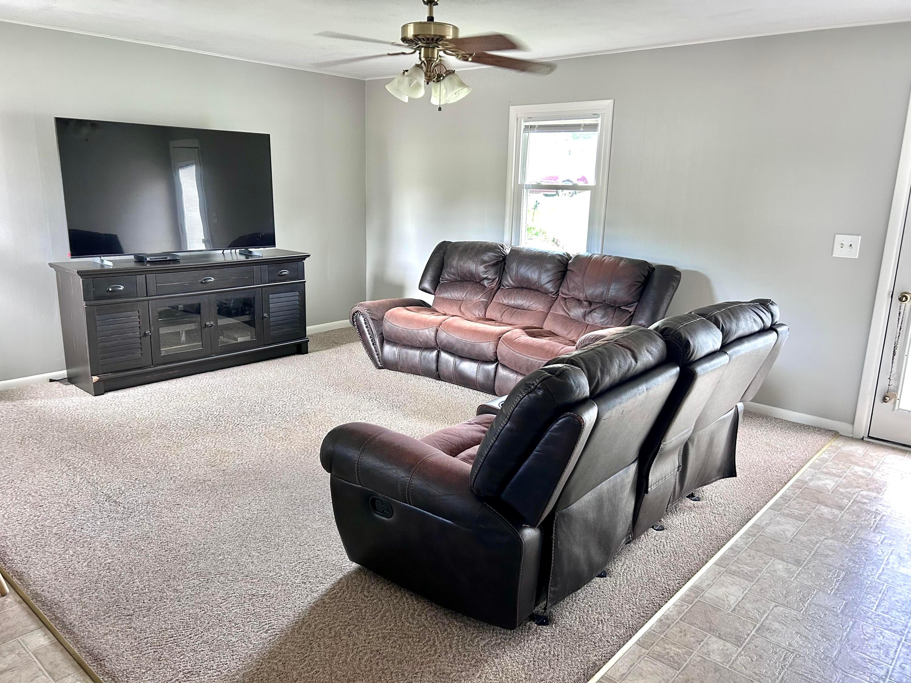 220 Terrence Drive Property Photo 3
