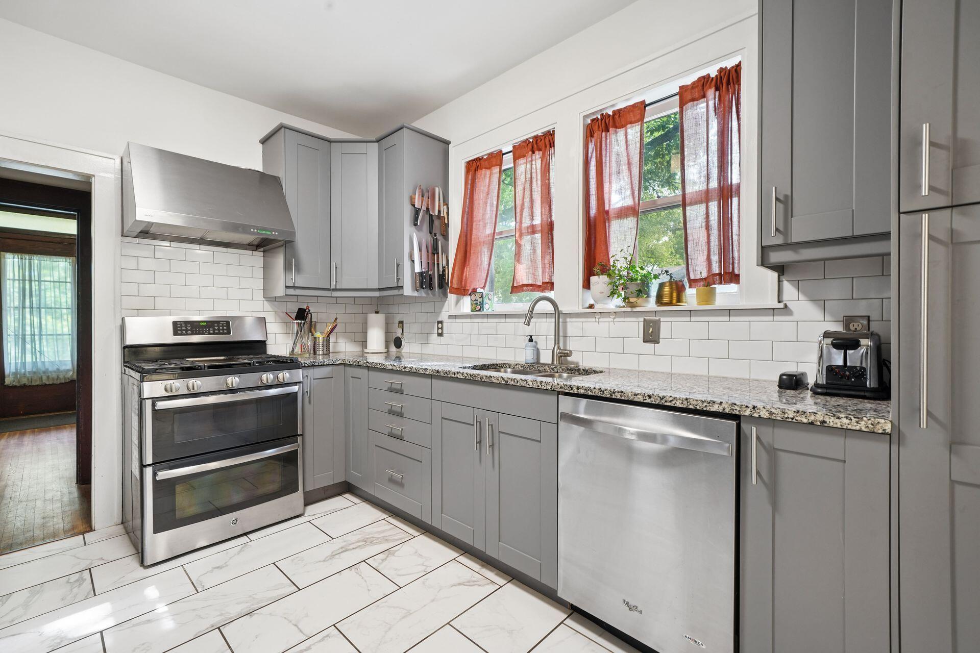 255 E Kelso Road Property Photo 14