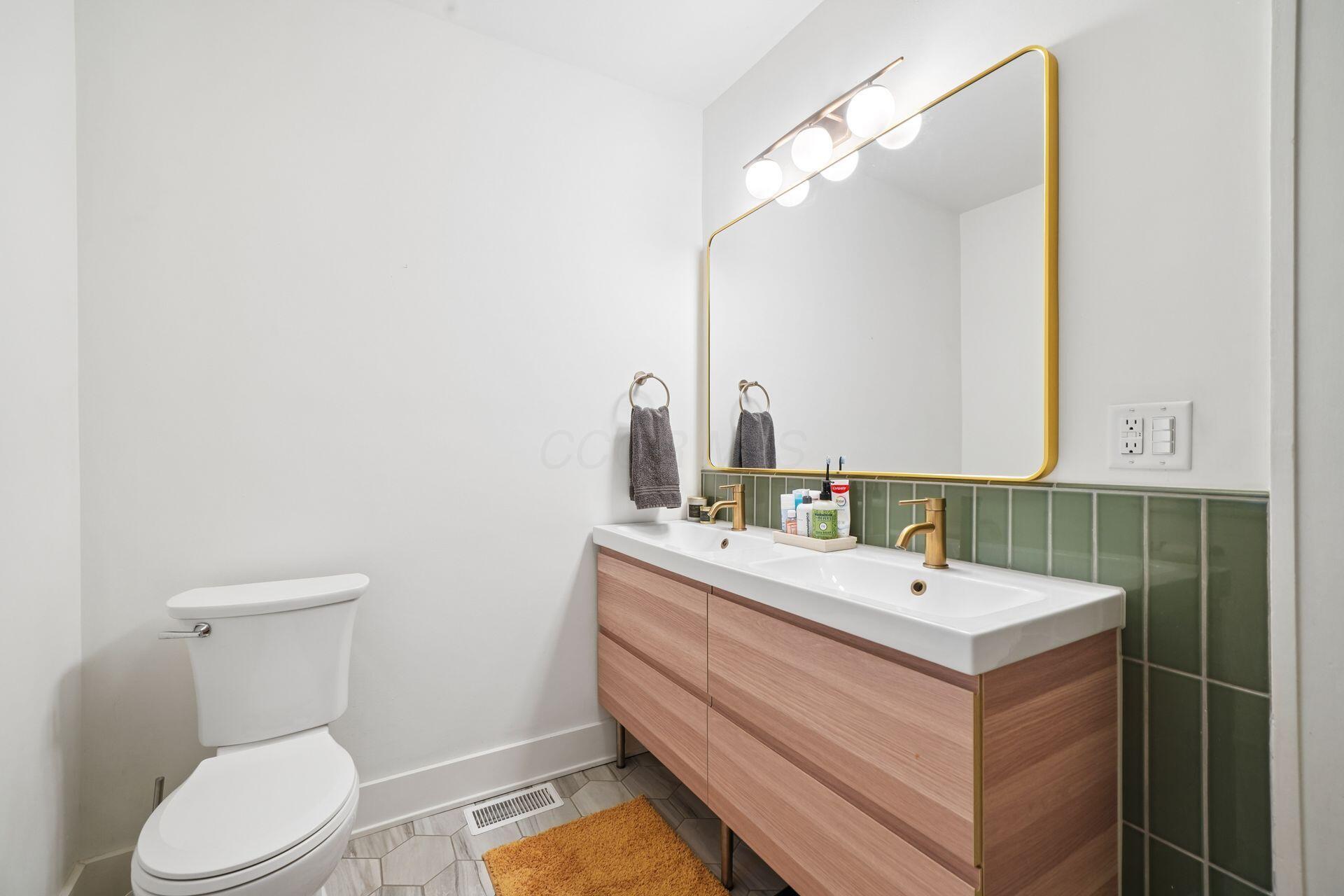 255 E Kelso Road Property Photo 32