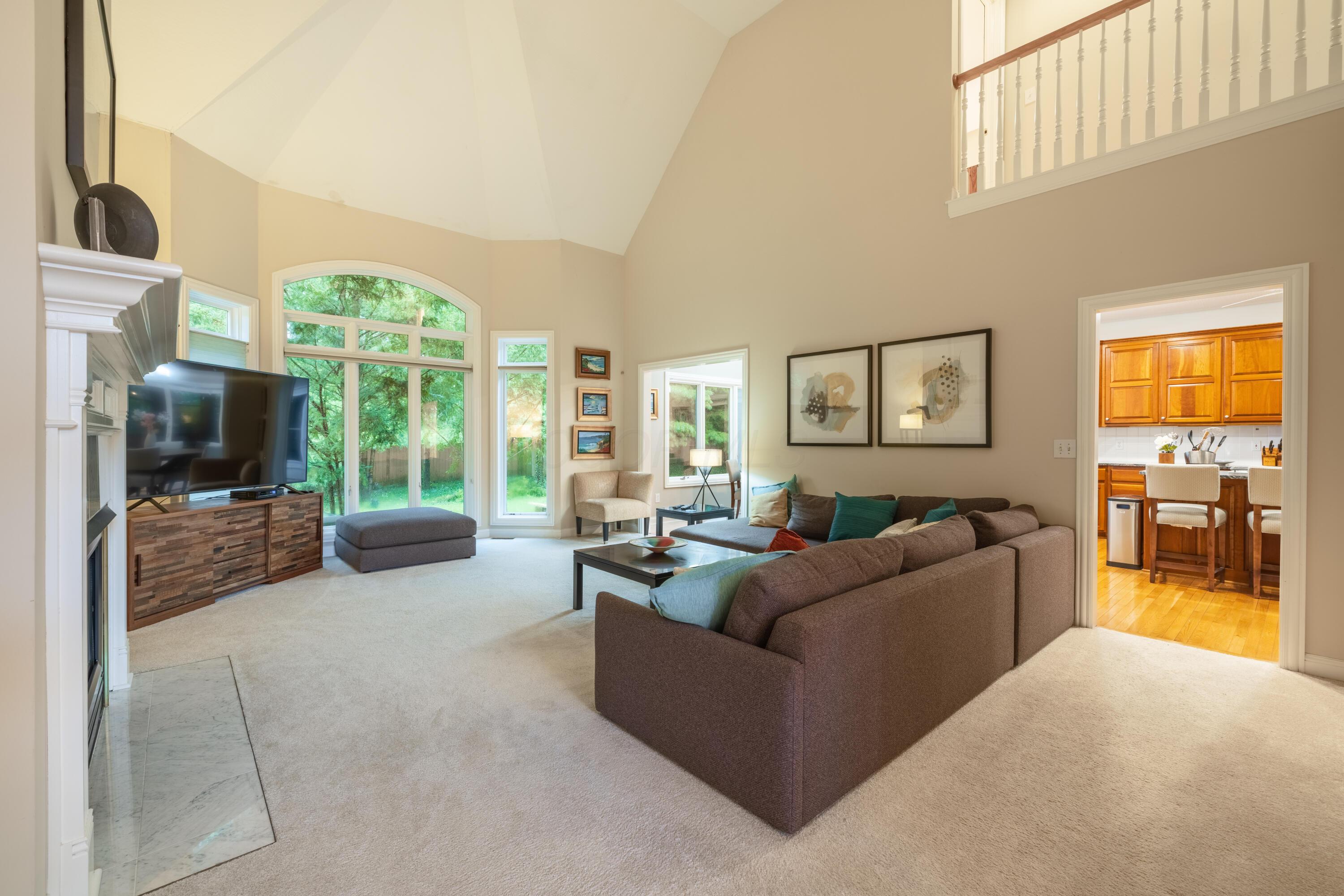 3925 Tarrington Lane Property Photo 6