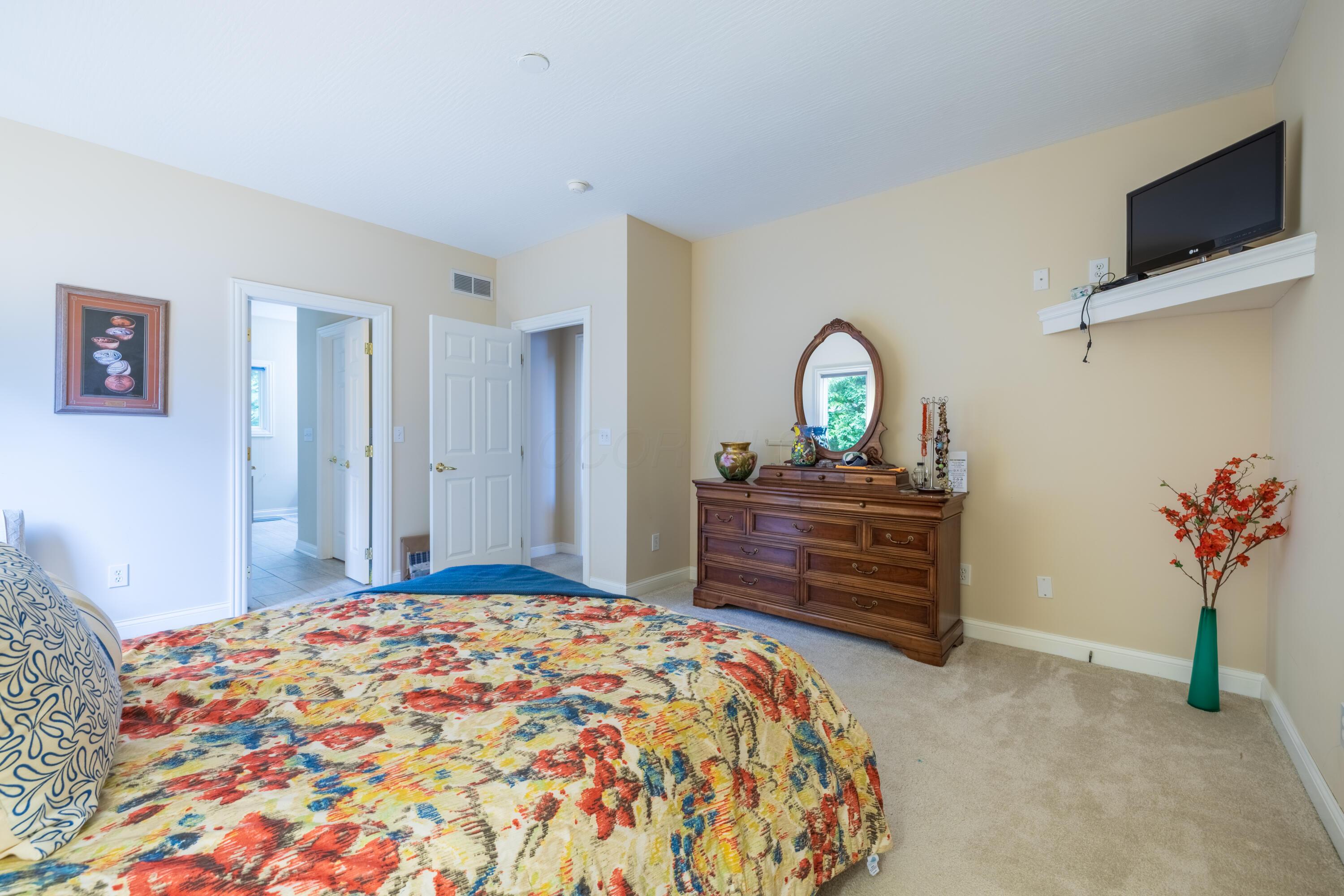 3925 Tarrington Lane Property Photo 23