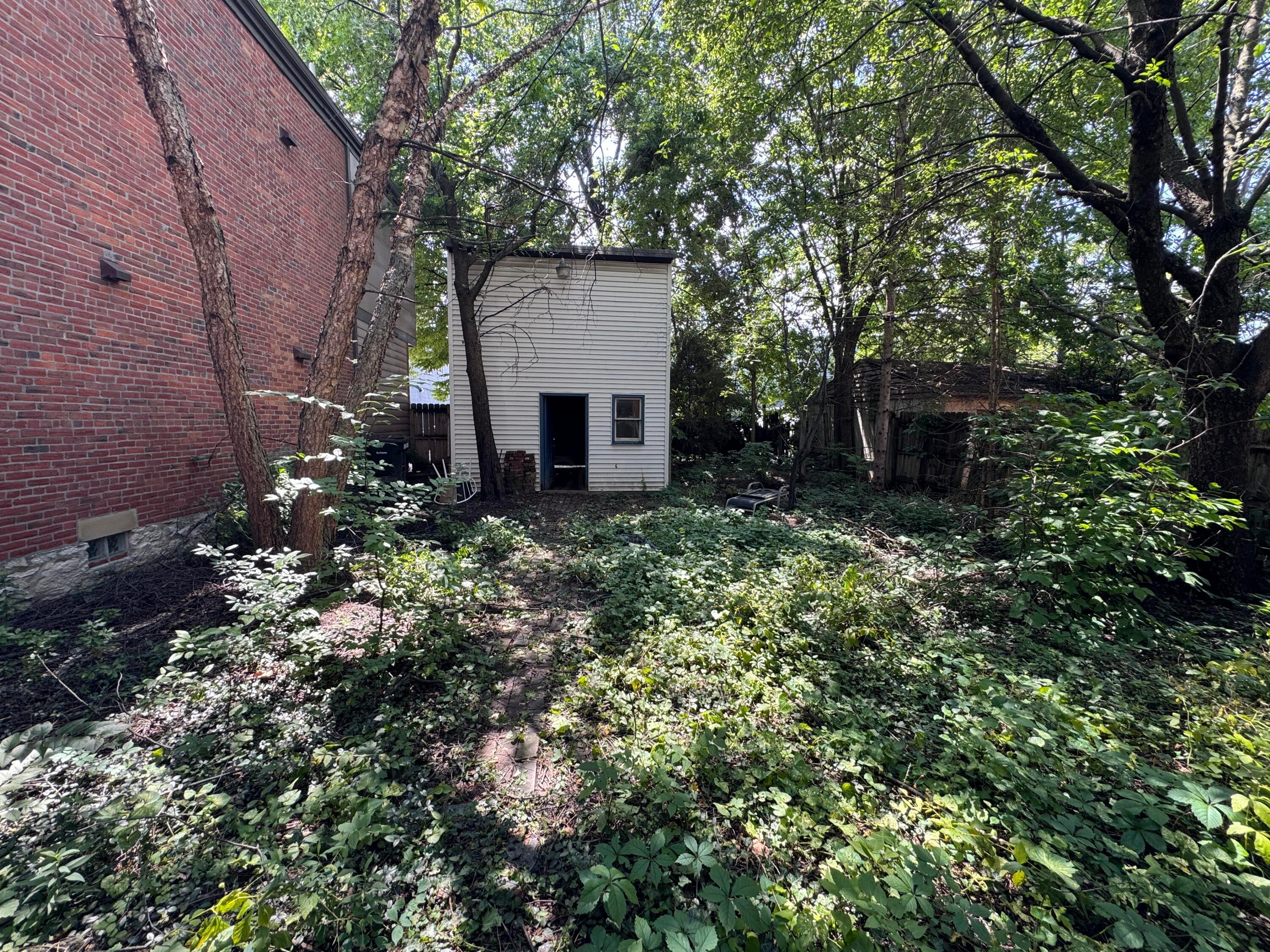 29-31 Smith Place Property Photo 32