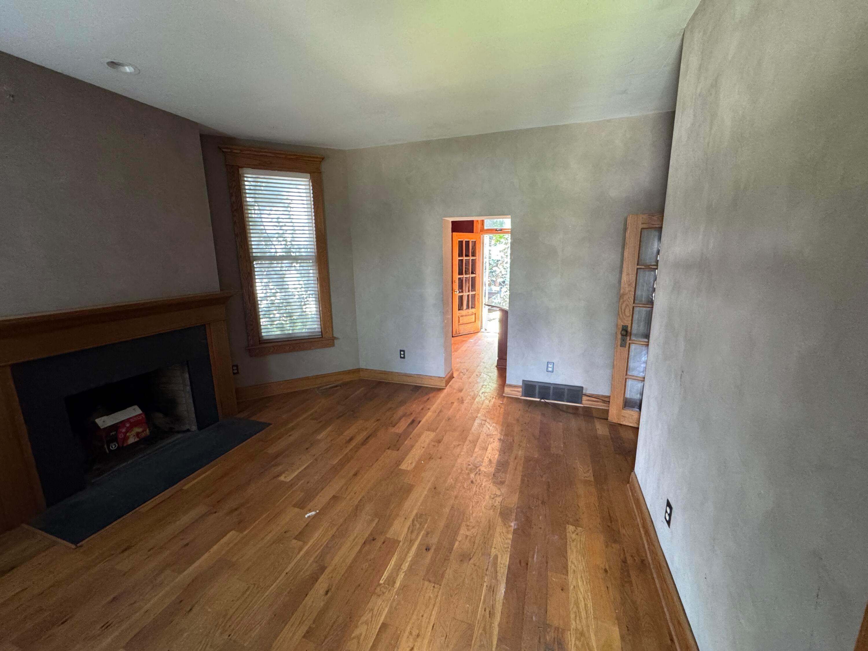 29-31 Smith Place Property Photo 34