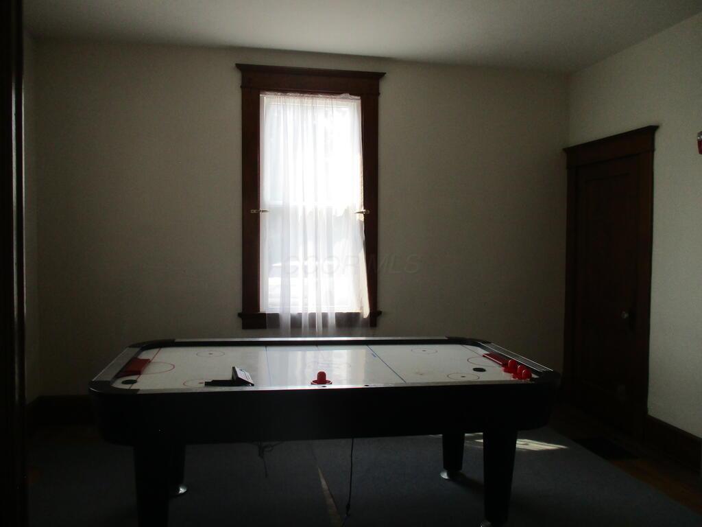 113 E High Street Property Photo 5