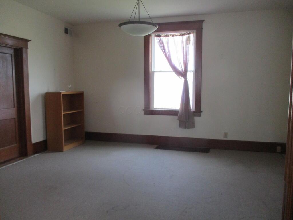 113 E High Street Property Photo 6