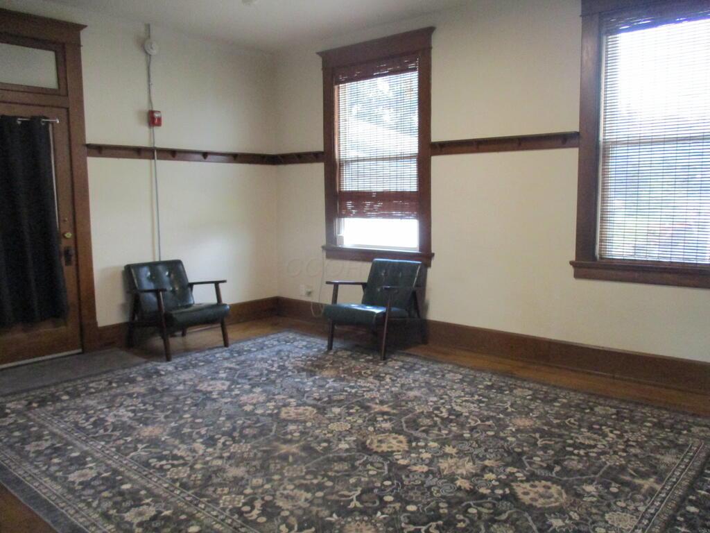 113 E High Street Property Photo 7