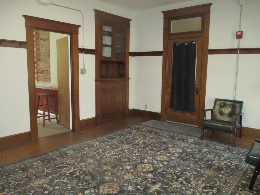 113 E High Street Property Photo 9