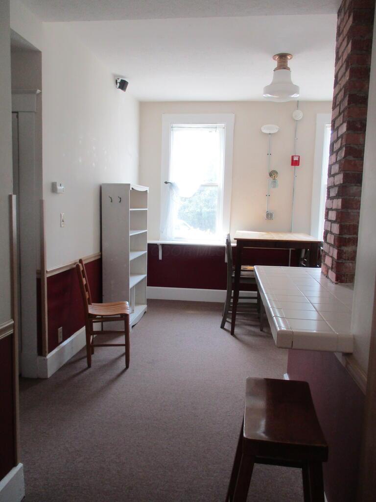 113 E High Street Property Photo 10