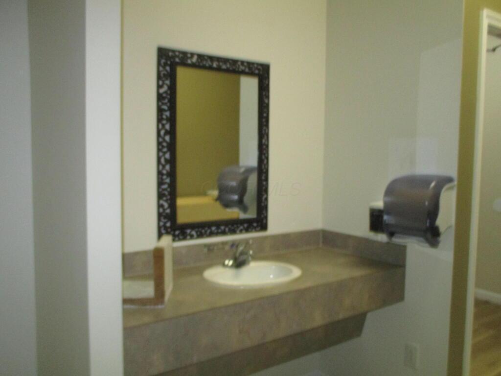 113 E High Street Property Photo 39