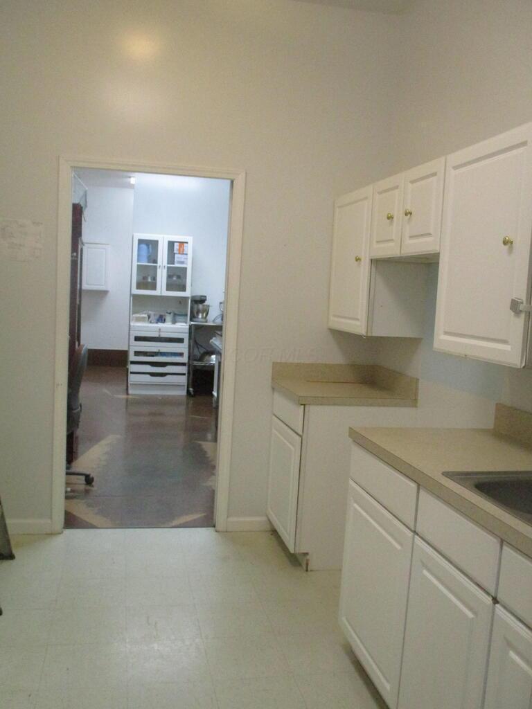 113 E High Street Property Photo 41