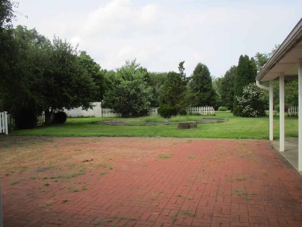 113 E High Street Property Photo 49