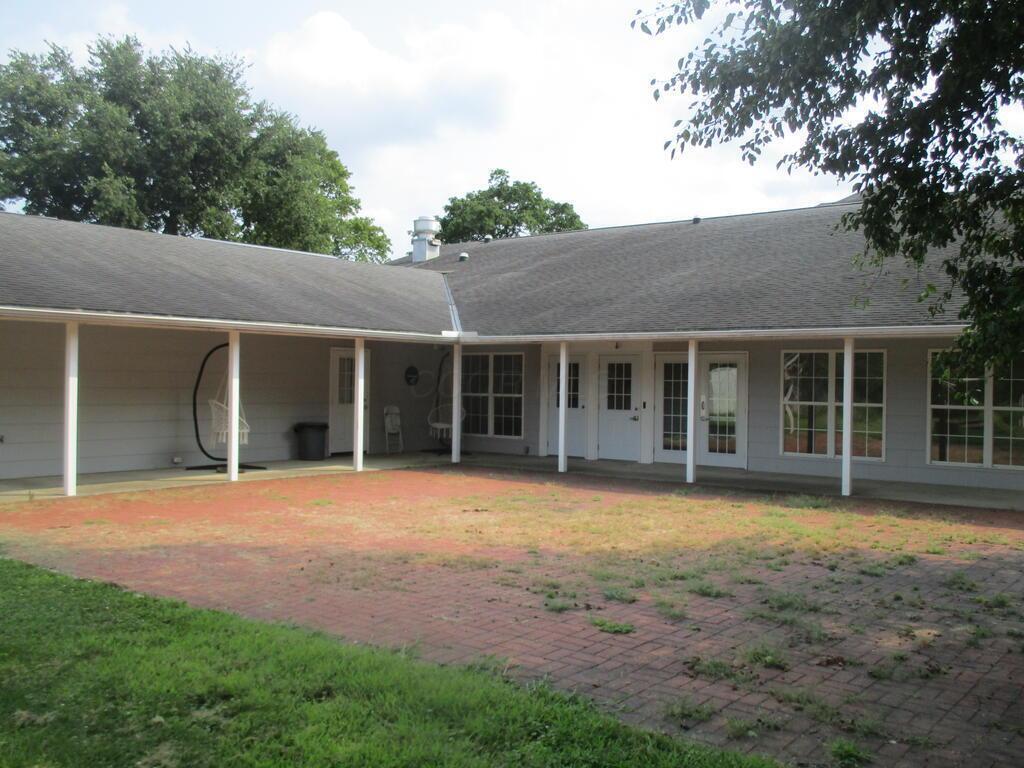 113 E High Street Property Photo 54
