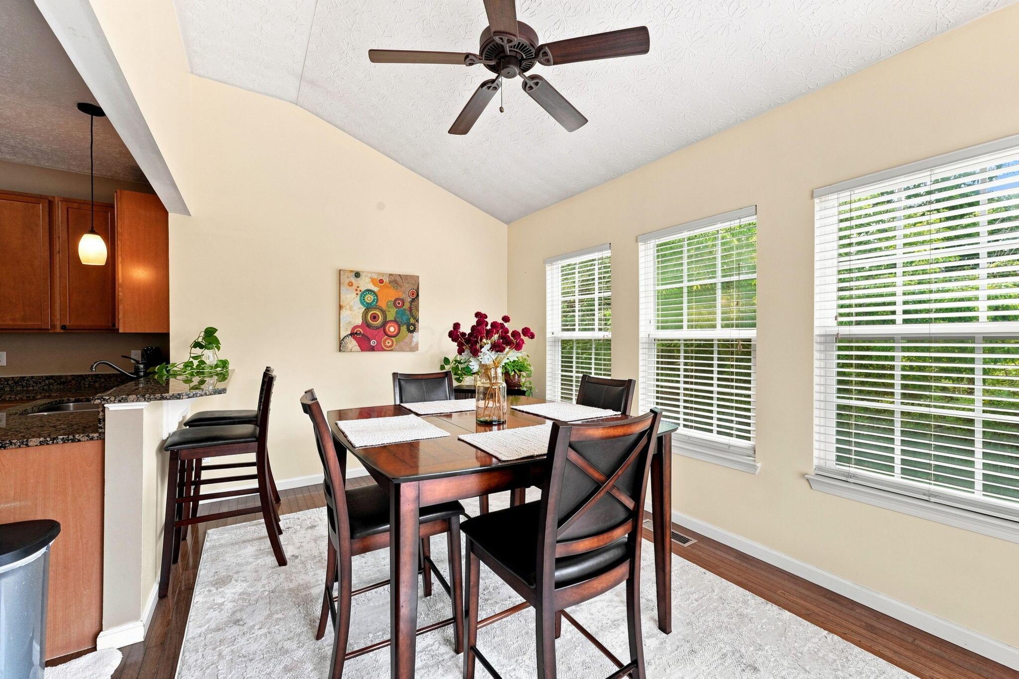 1332 Wagy Square Property Photo 11