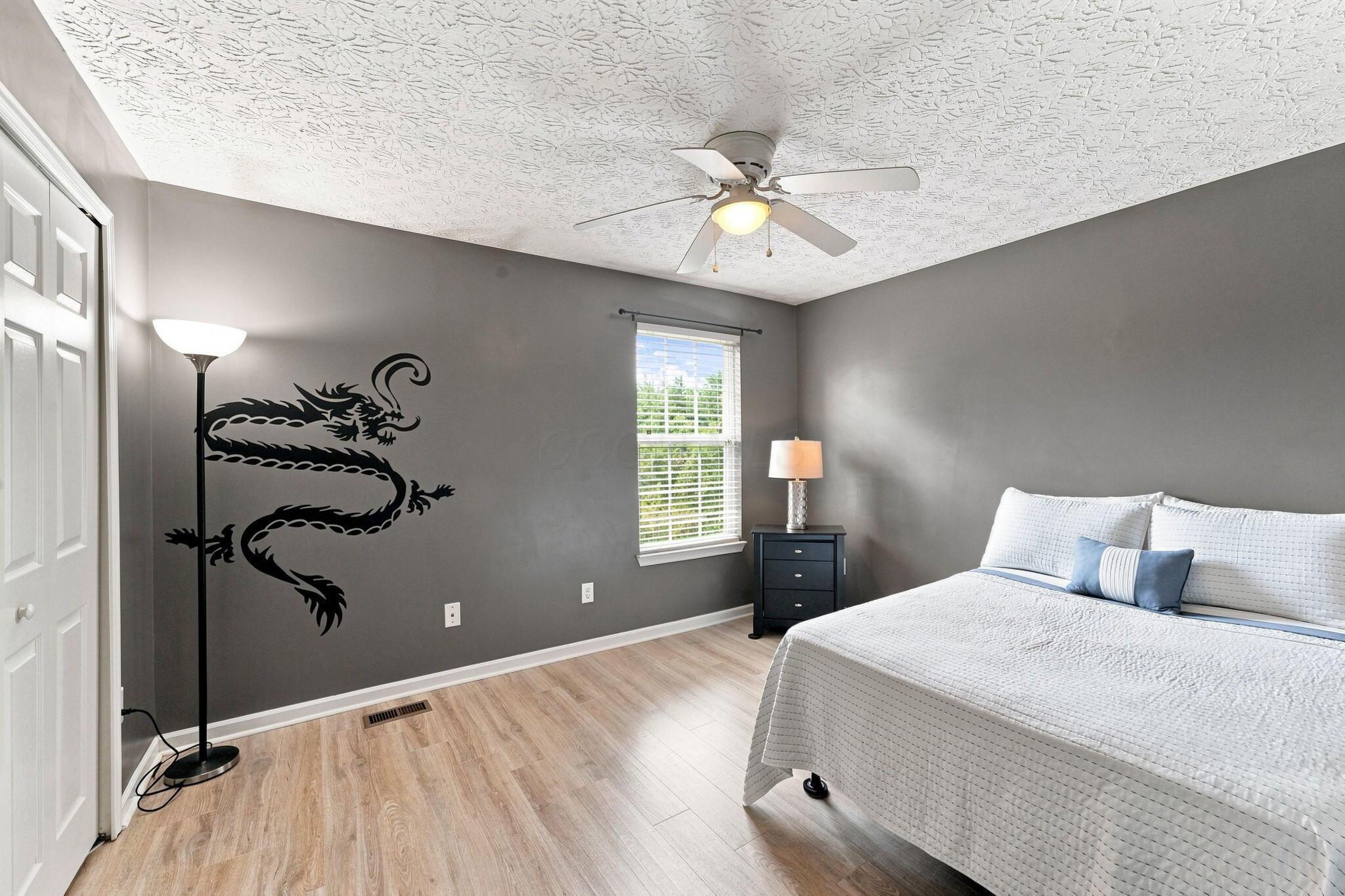 1332 Wagy Square Property Photo 17