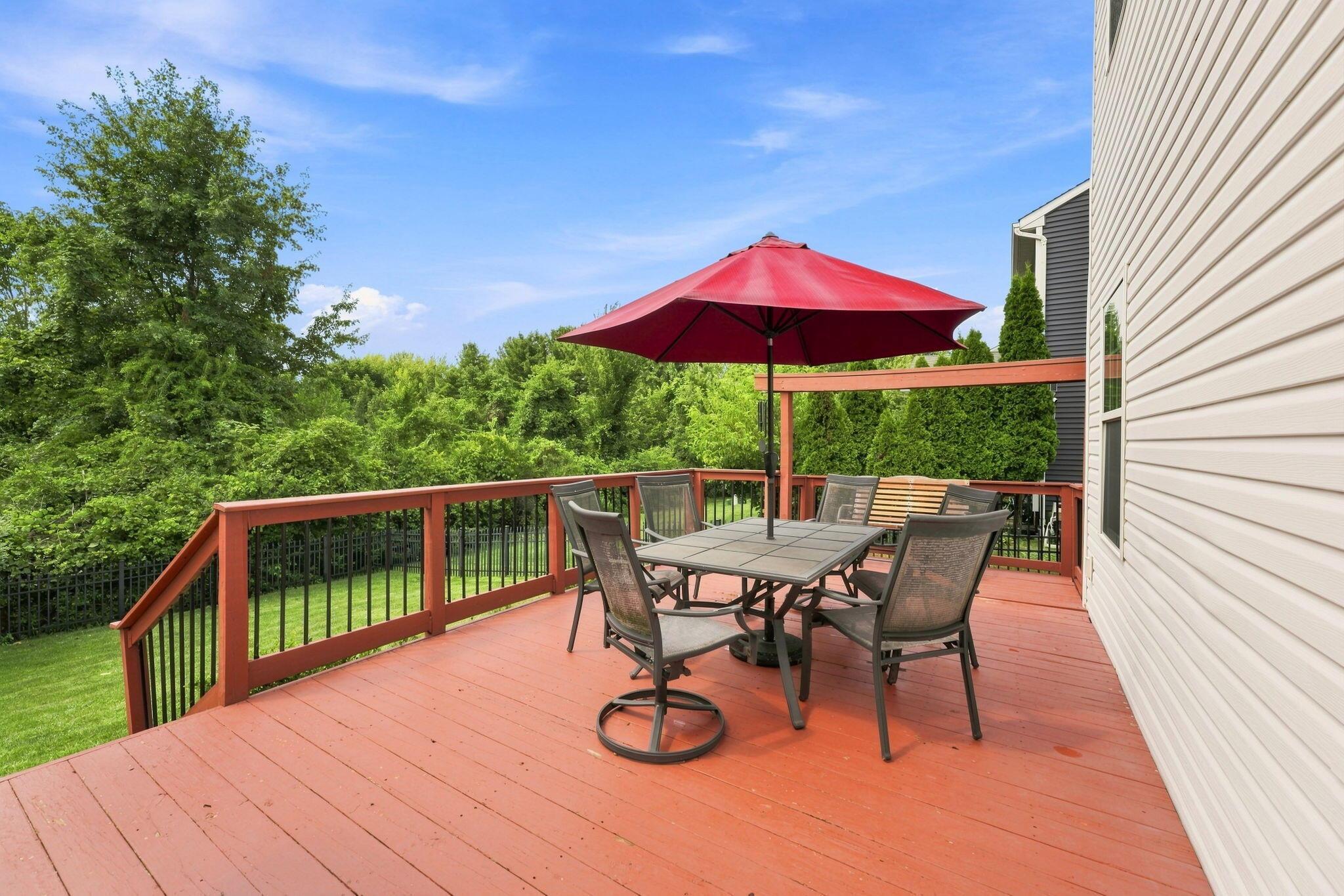 1332 Wagy Square Property Photo 28
