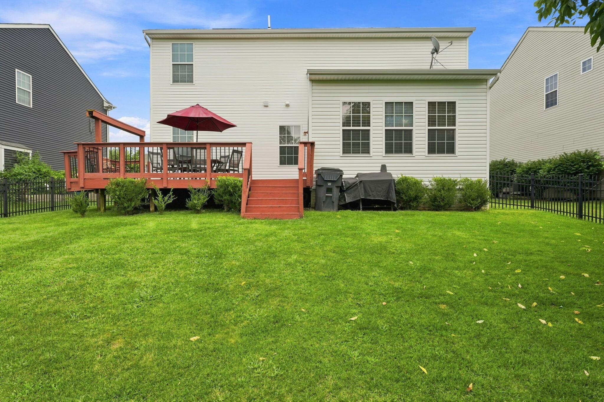 1332 Wagy Square Property Photo 32